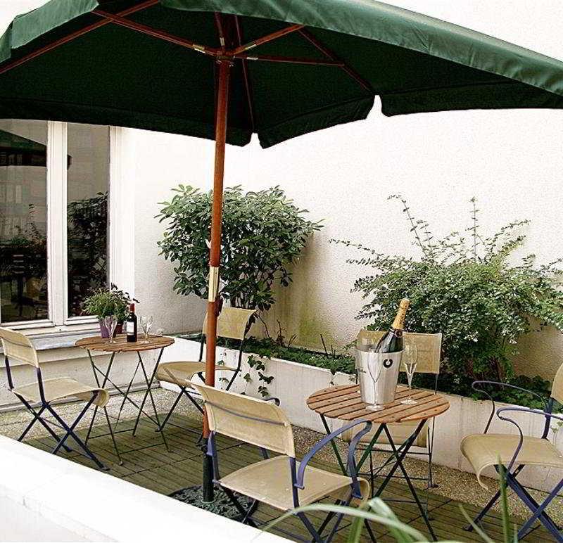 ปาวีลลอง วีลลิเย่ร์ เอตวล โอแตล Hotel ปารีส ร้านอาหาร รูปภาพ