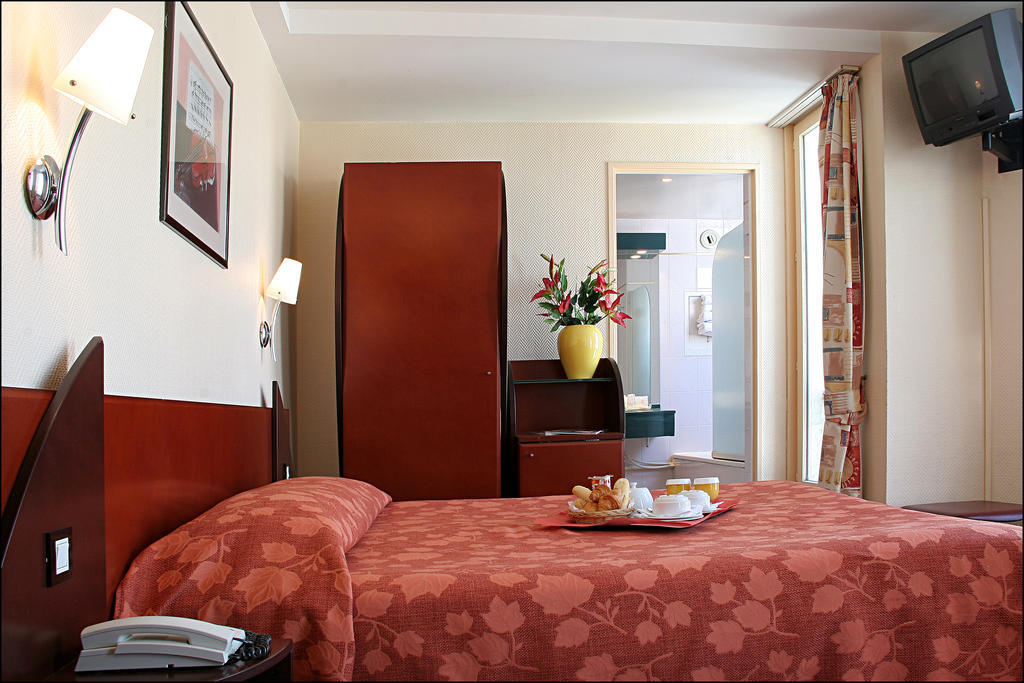 ปาวีลลอง วีลลิเย่ร์ เอตวล โอแตล Hotel ปารีส ภายนอก รูปภาพ